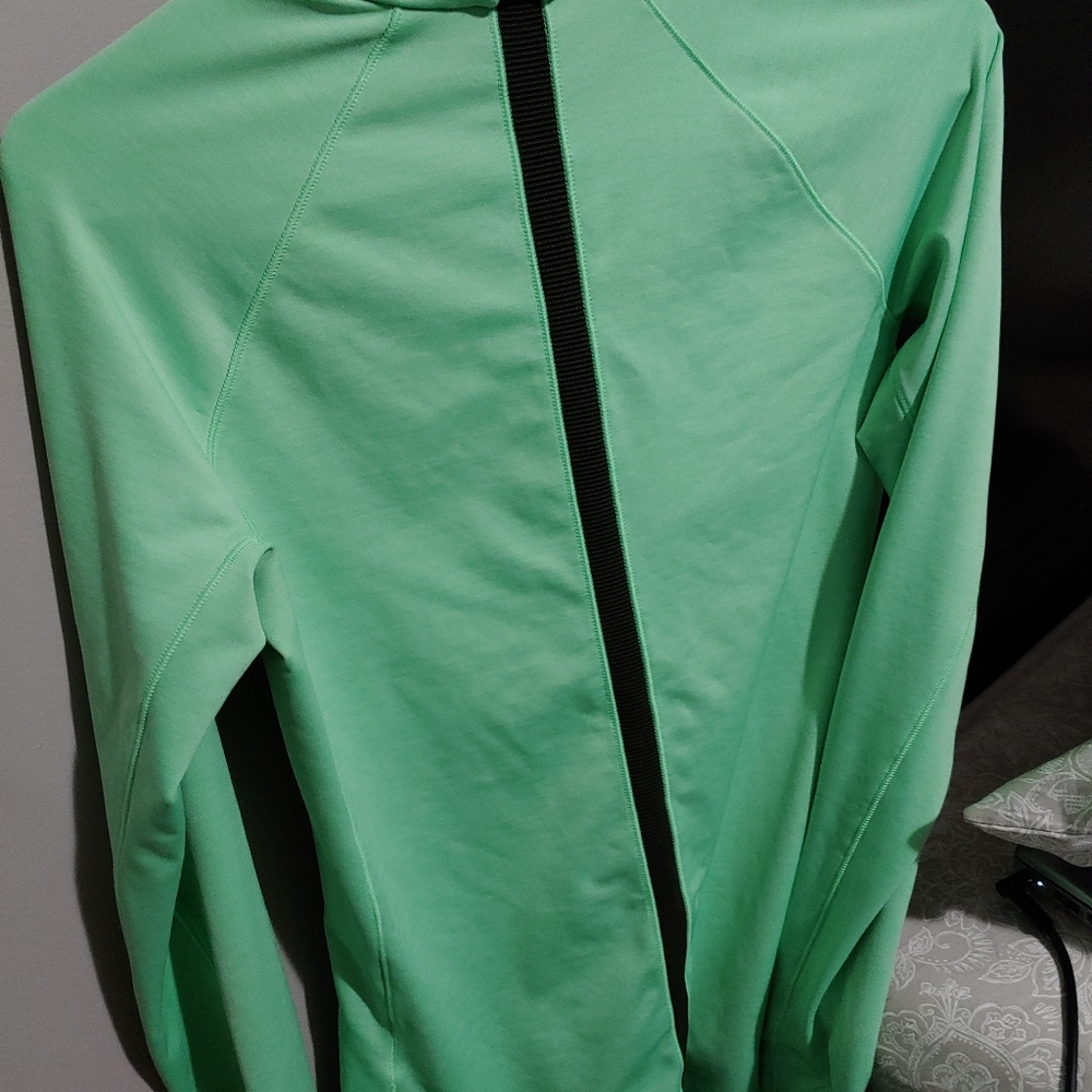 Athletic Top - Picture 5 of 5